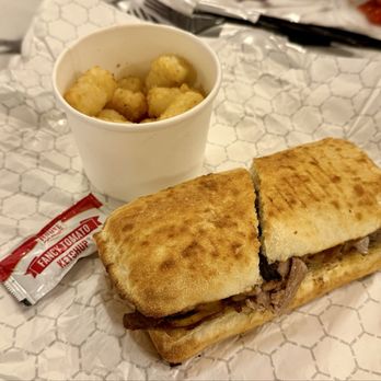 Earl of Sandwich signature dishes Hawaiian BBQ Sandwich
Full Montague Sandwich
Caribbean Jerk Chicken